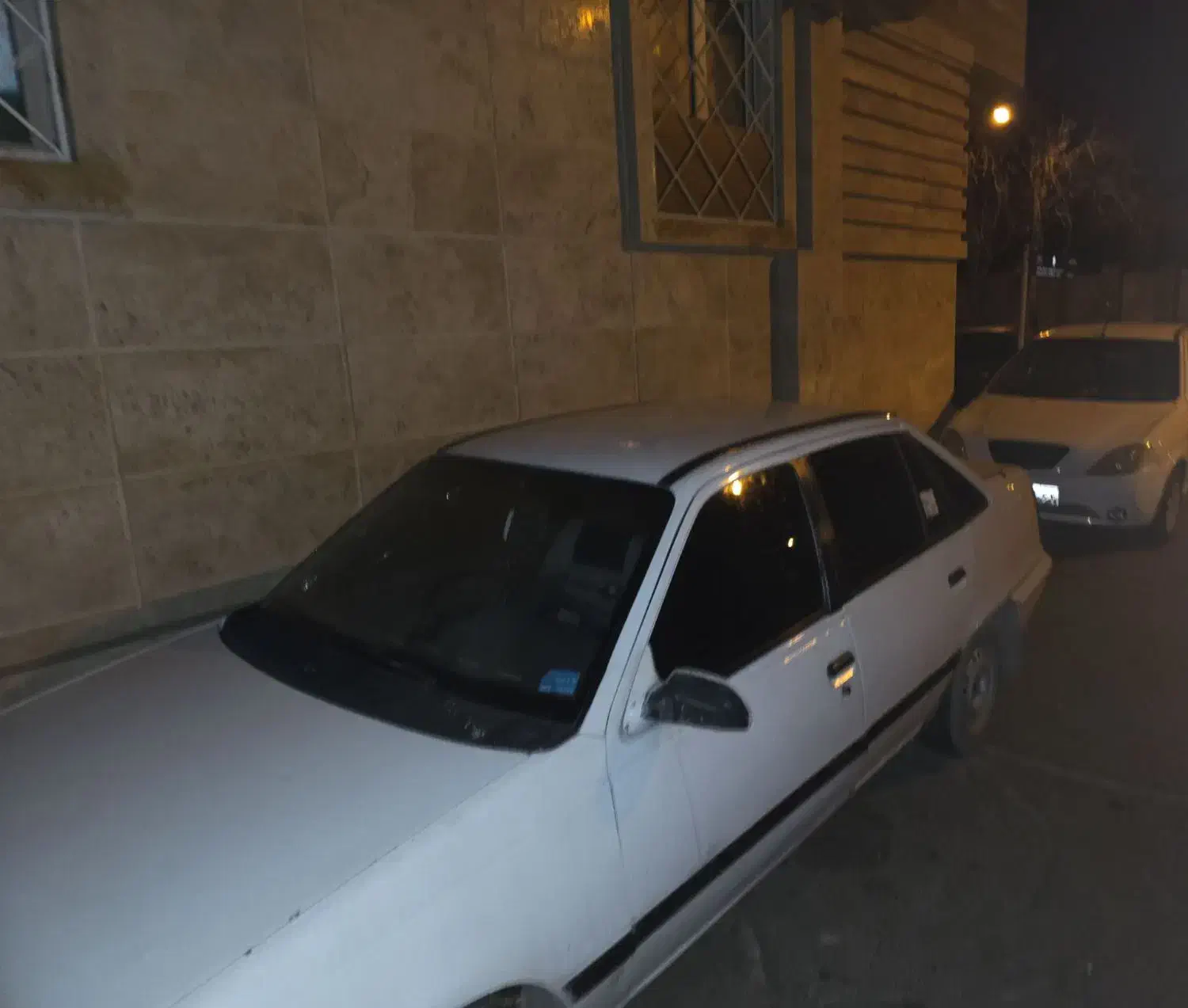 دوو ریسر|خودرو سواری و وانت|شیراز, مبعث|دیوار