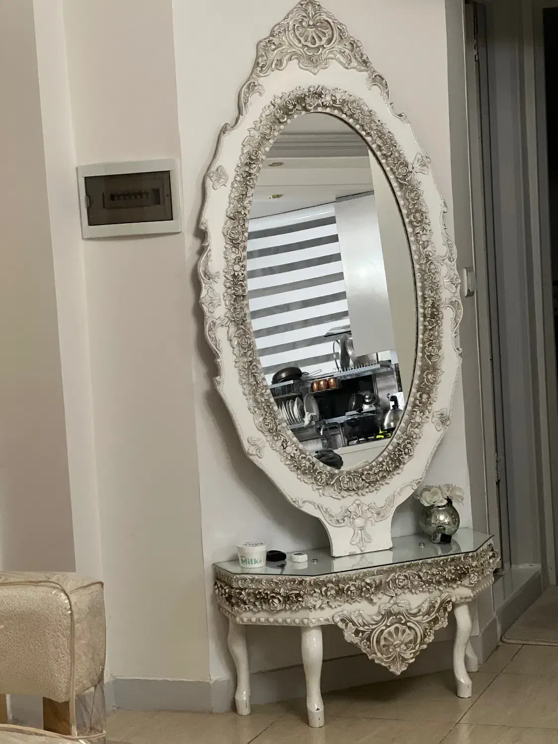 صندلی اپن و اینه کنسول|مبلمان خانگی و میز عسلی|شاهین‌شهر, عطار|دیوار