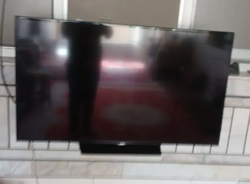تلویزیون سامسونگ ضربه خورده|تلویزیون و پروژکتور|فلاورجان, |دیوار