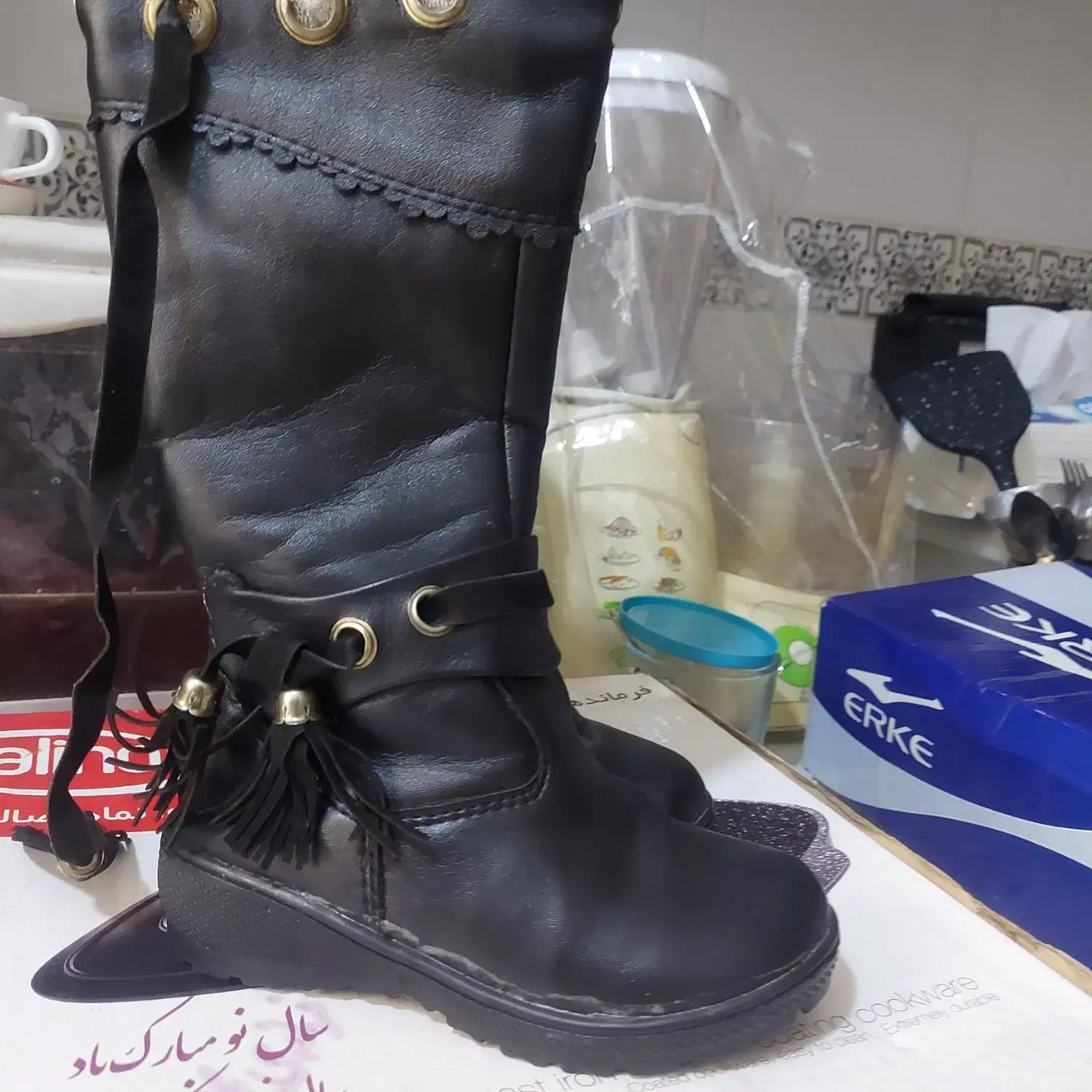 چکمه نو|کیف، کفش، کمربند|قم, شاه ابراهیم|دیوار