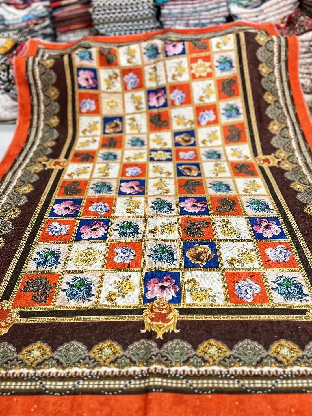 تولیدی زیرسفره و رومیزی|روفرشی|گنبد کاووس, |دیوار