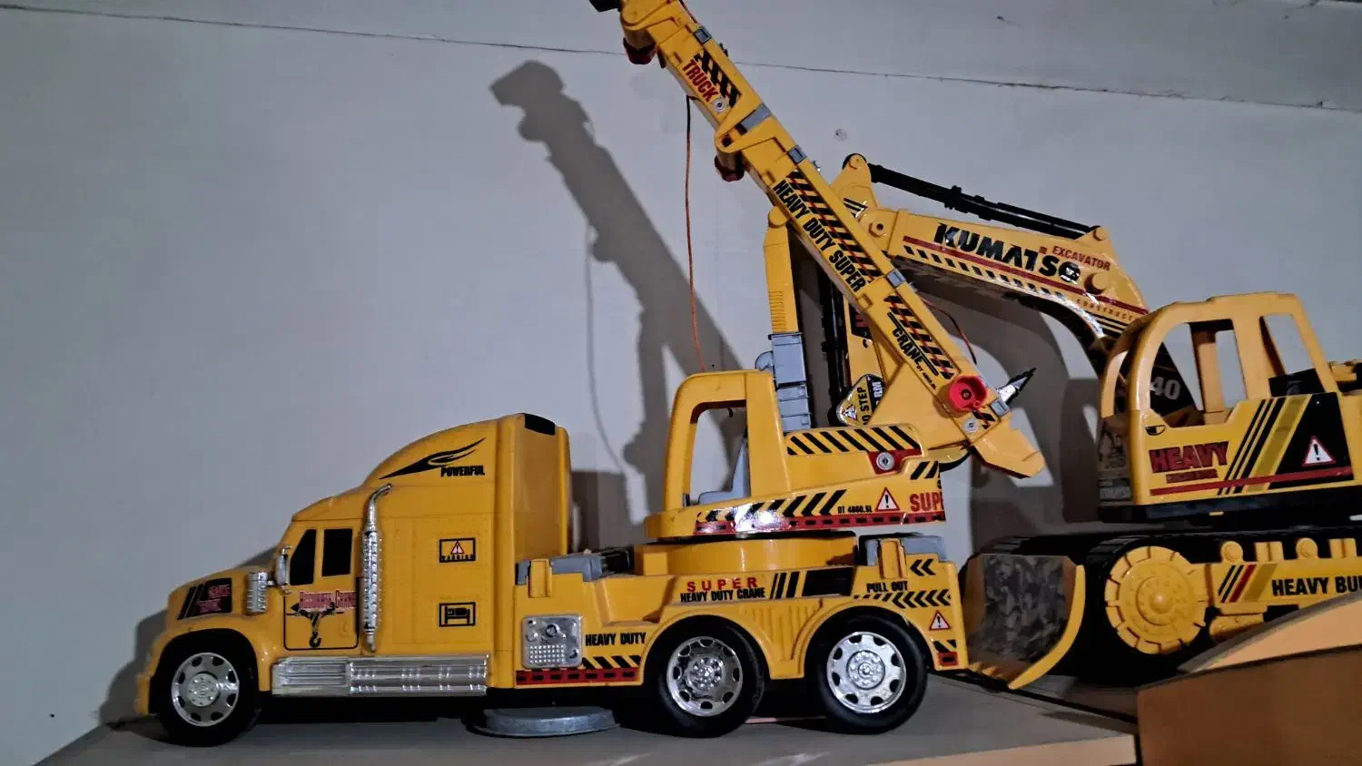 ماشین بازی کودک|اسباب‌بازی بچه|فولادشهر, A2|دیوار