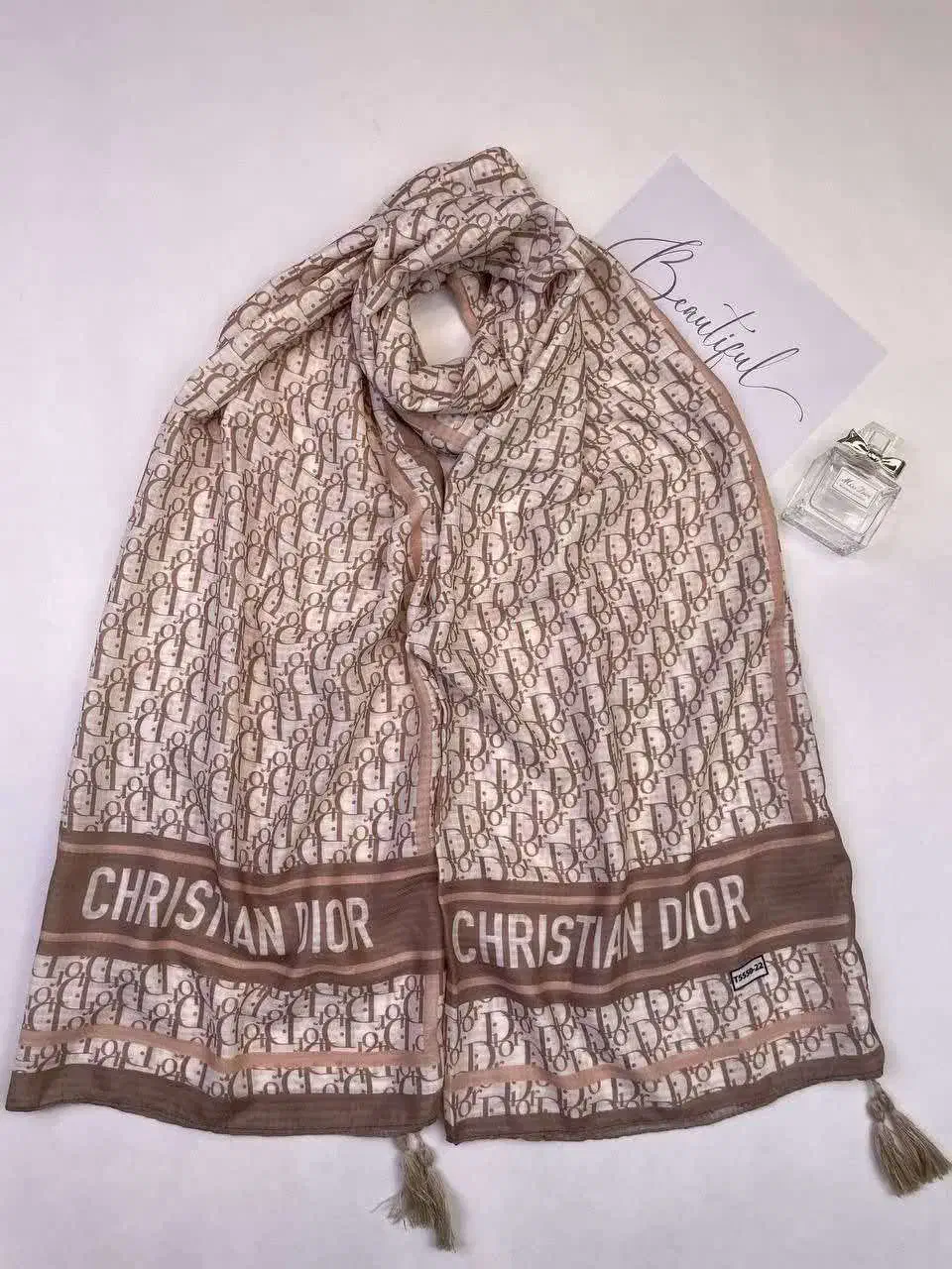 شال طرحدار منگوله دار از برند رومنس|لباس|کهریزک, |دیوار