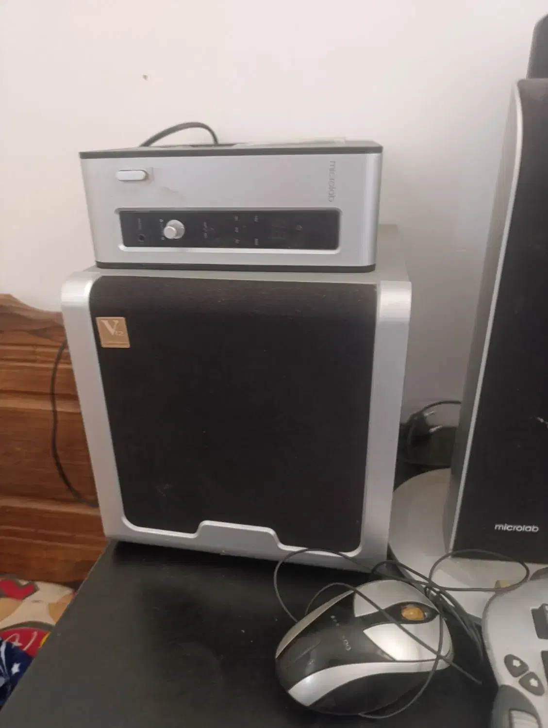 کامپیوتر|رایانه رومیزی|اقلید, |دیوار