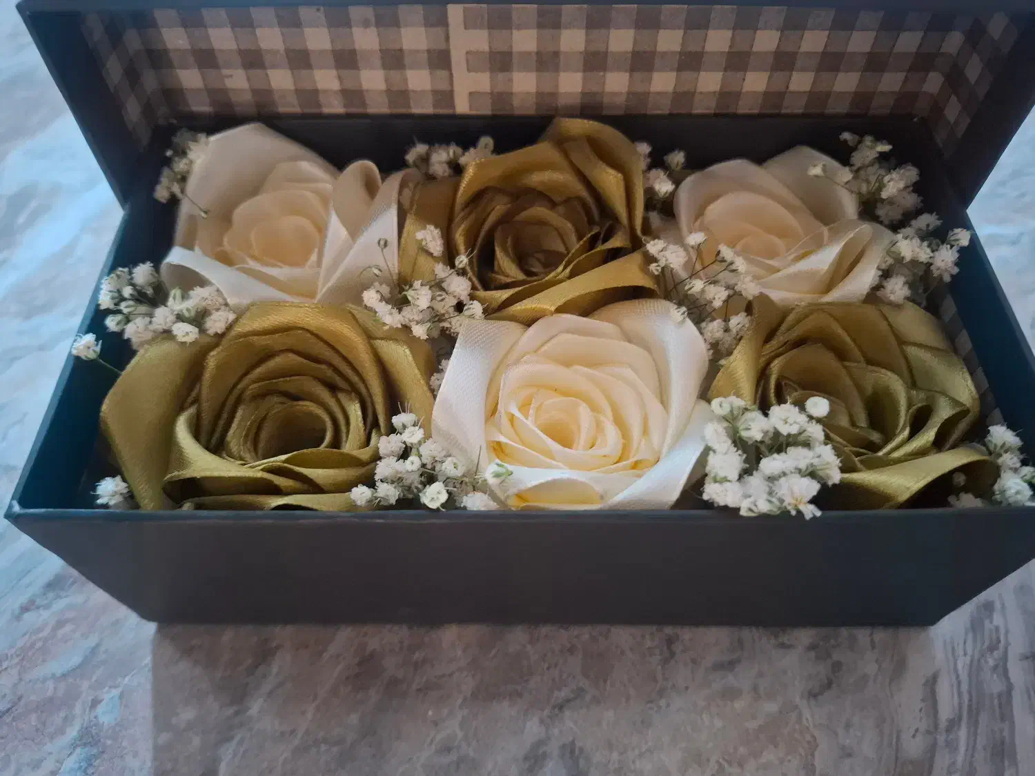 گل روبانی|گل مصنوعی|همدان, |دیوار