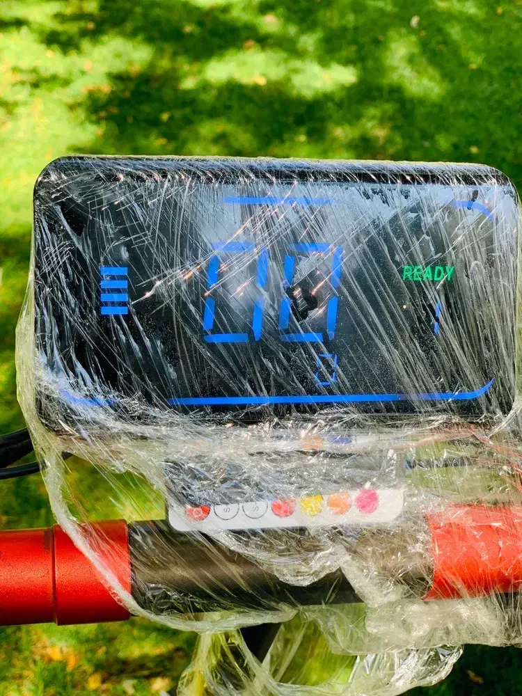 اسکوتری برقی|دوچرخه، اسکیت، اسکوتر|نمشیر, |دیوار