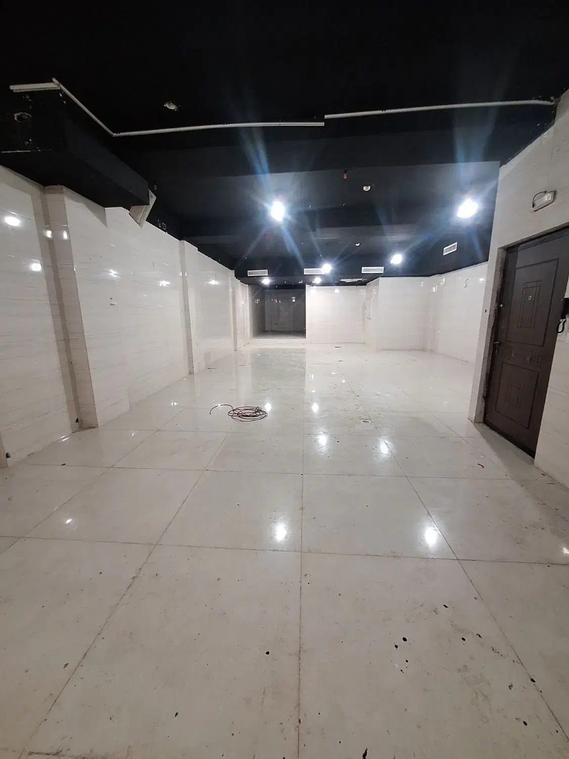 ۱۵۰مترتجاری بر خ اصلی مناسب قهوه خانه و کافه و...|اجارهٔ مغازه و غرفه|تهران, پرستار|دیوار