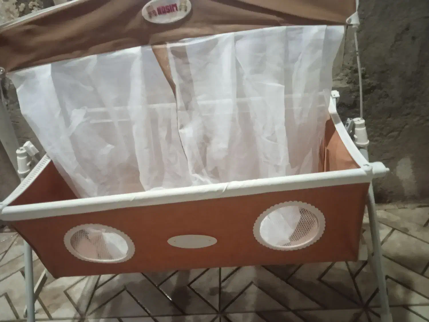 تخت نوزاد گهواره|تخت و صندلی بچه|سراب, |دیوار