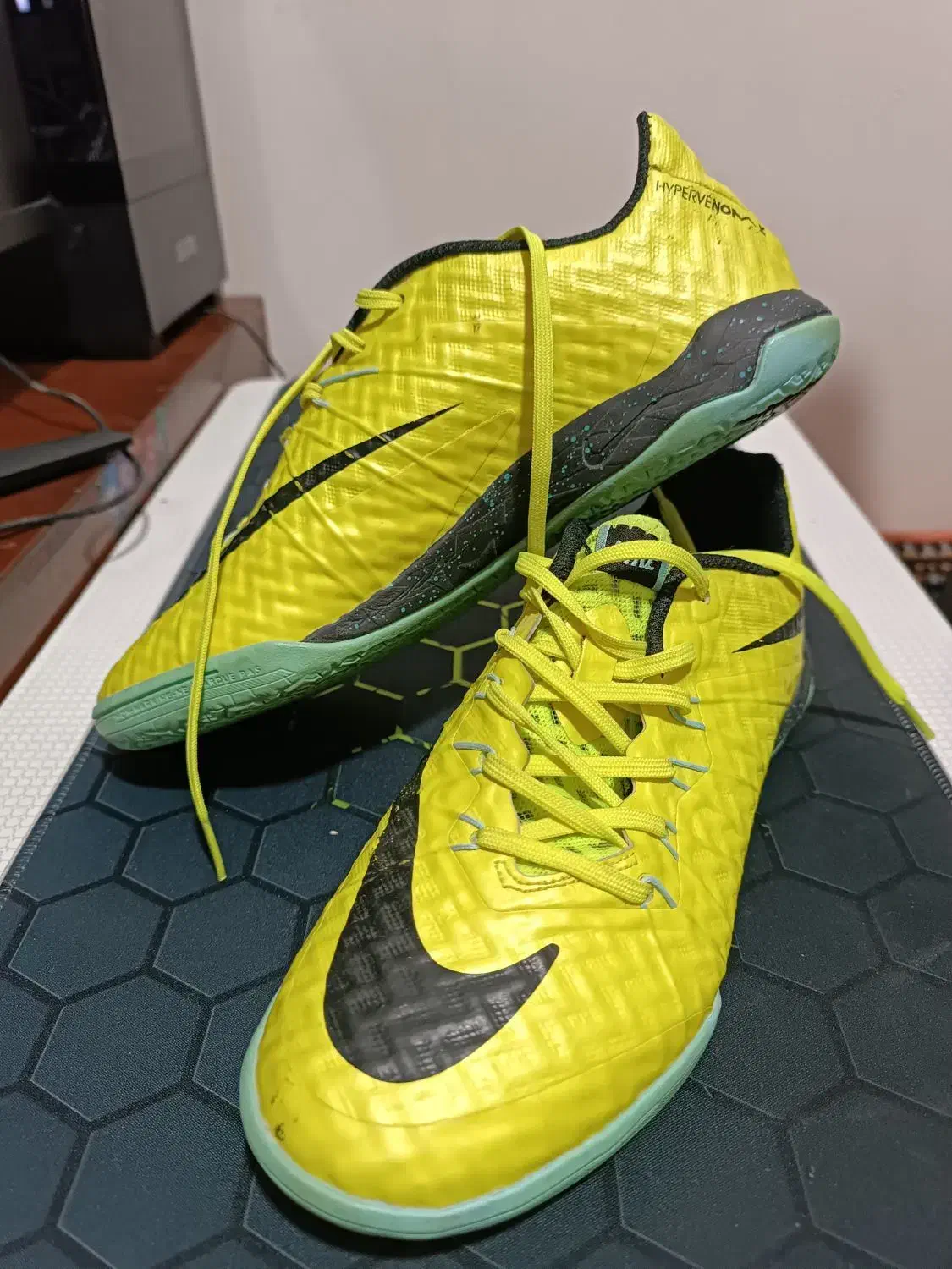 کتونی سالنی نایک فانتوم فوتسال سایز 40|ورزش‌های توپی|الوند, |دیوار