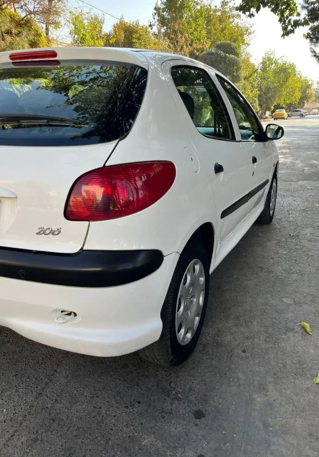 ۲۰۶ تیپ ۵ مدل ۱۳۹۵ سفید|خودرو سواری و وانت|بندر انزلی, جفرود پایین|دیوار