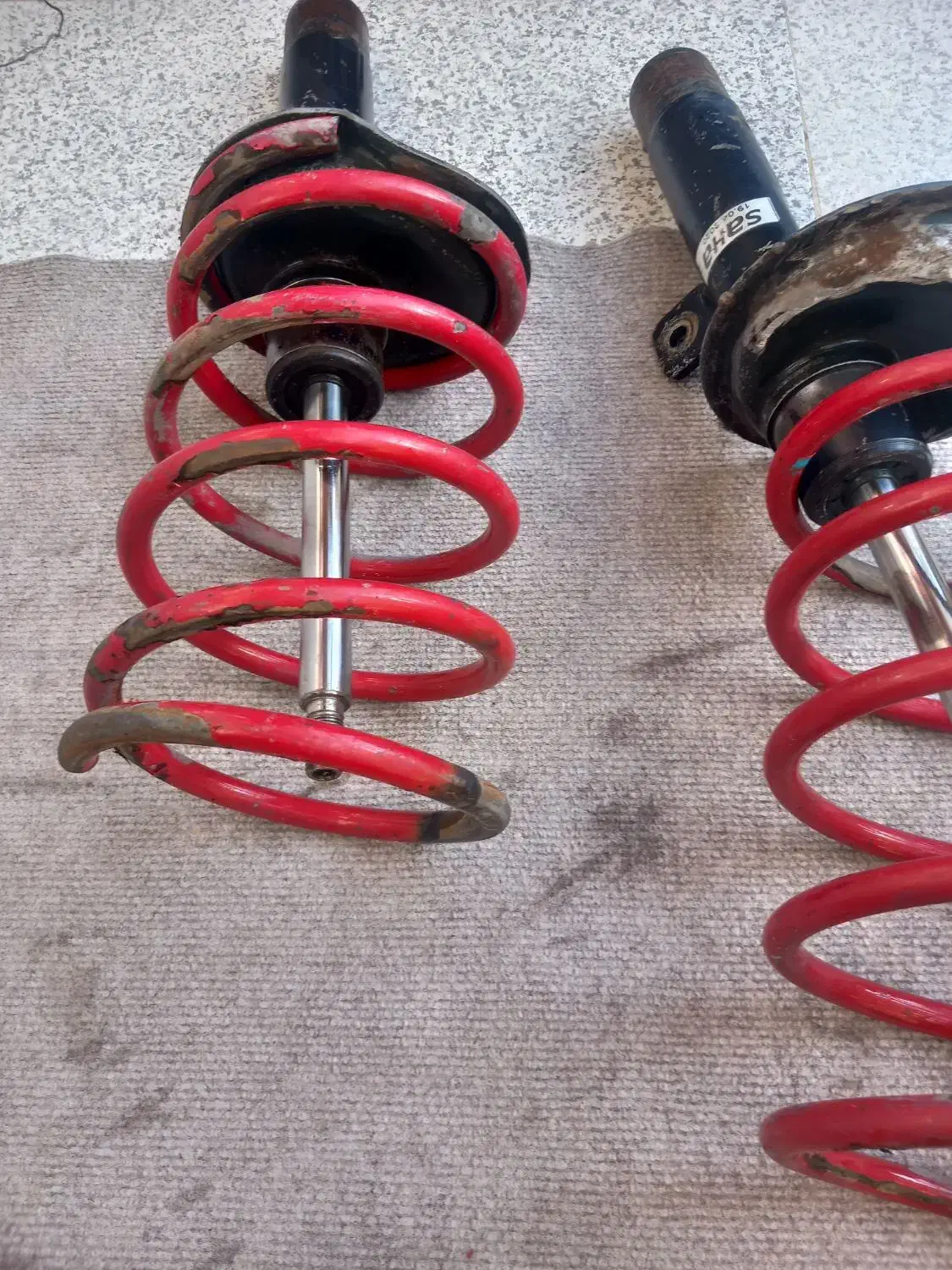 کمک با فنر ۴عدد نو کارنرککرده پژو|قطعات یدکی و لوازم جانبی|محمدشهر, محمدشهر|دیوار