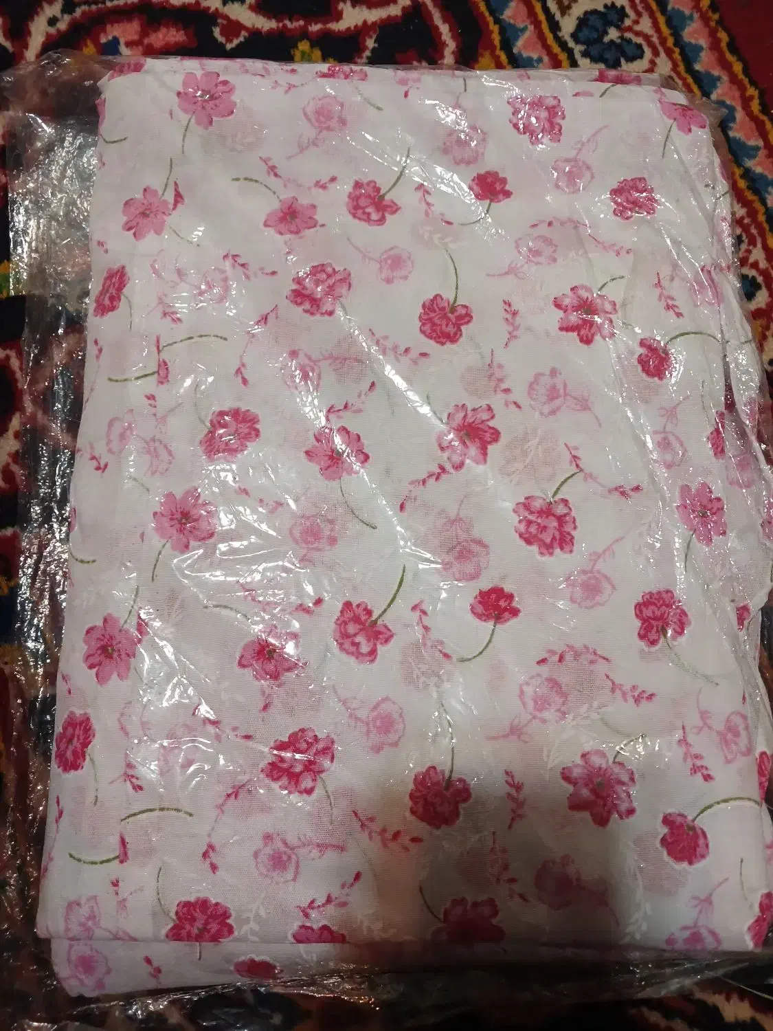 چادر رنگی نو|لباس|فردیس, فردیس|دیوار