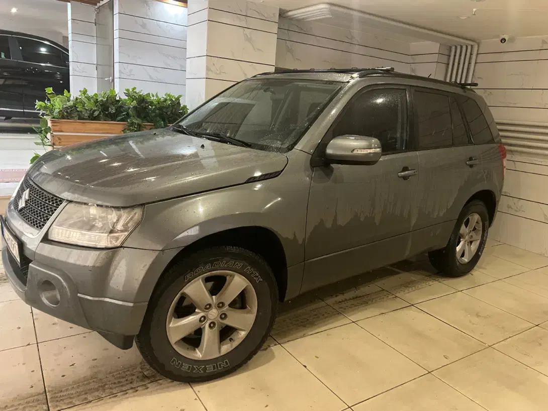 ویتارا بسیار سالم ۲۴۰۰ دنده کم کارکرد|خودرو سواری و وانت|تهران, جردن|دیوار