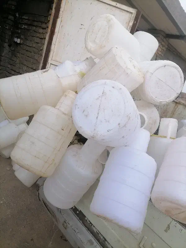 دبه خیارشور|ظروف نگهدارنده، پلاستیکی، یک‌بارمصرف|سبزوار, قصبه شرقی|دیوار