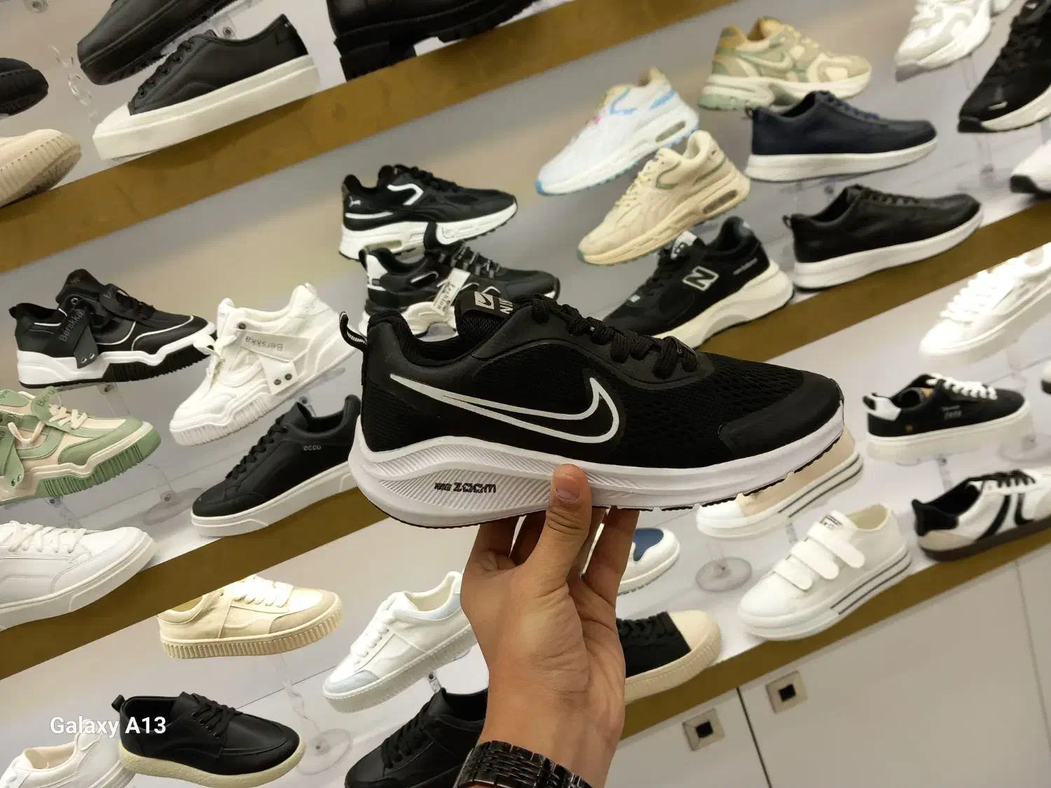 کفش اسپرت تک سایز|کیف، کفش، کمربند|مشهد, سپاد|دیوار