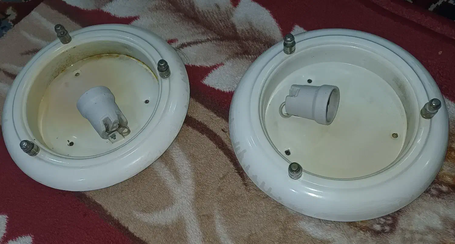 قاب لامپ سقفی گرد با پاتروم سالم|لوستر و چراغ آویز|مشهد, بهمن|دیوار