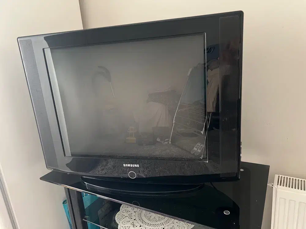 تلویزون ال جی با میز 5 ملییون|تلویزیون و پروژکتور|مشهد, امیر|دیوار