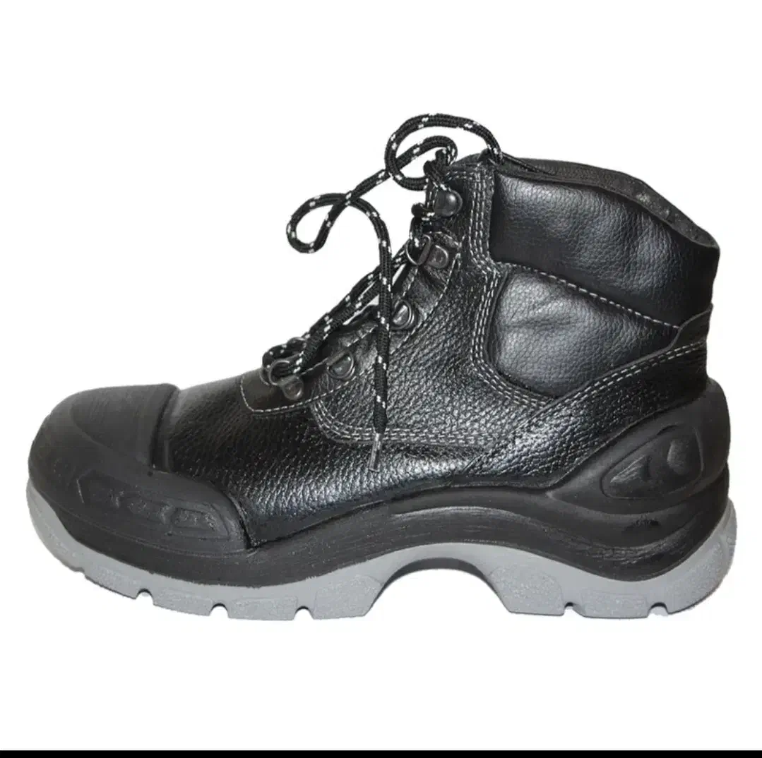 کفش ایمنی|کیف، کفش، کمربند|خرمدره, |دیوار