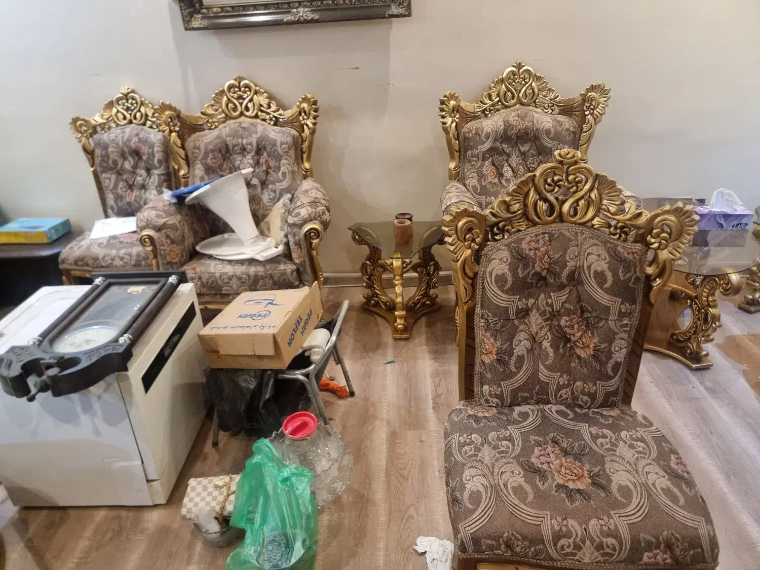مبلمان ۹ نفره همراه ۴ عدد میز جلو مبلی و عسلی|مبلمان خانگی و میز عسلی|تهران, امیریه|دیوار