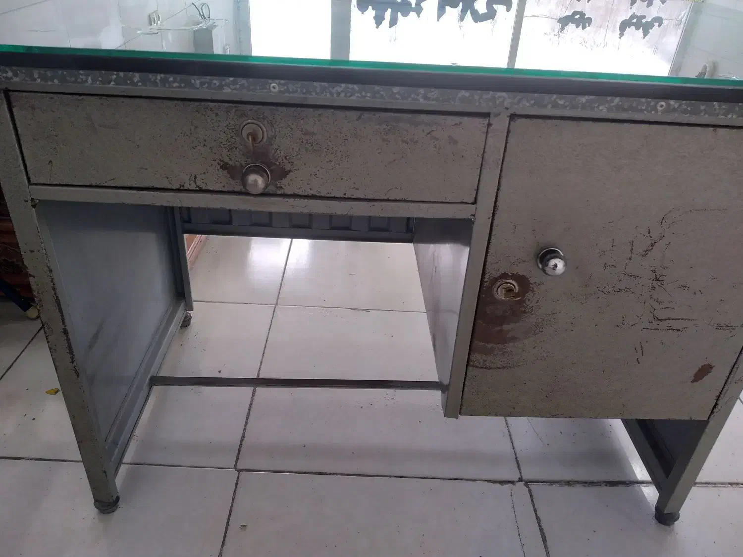 میز فلزی|مبلمان اداری|مبارکه, |دیوار