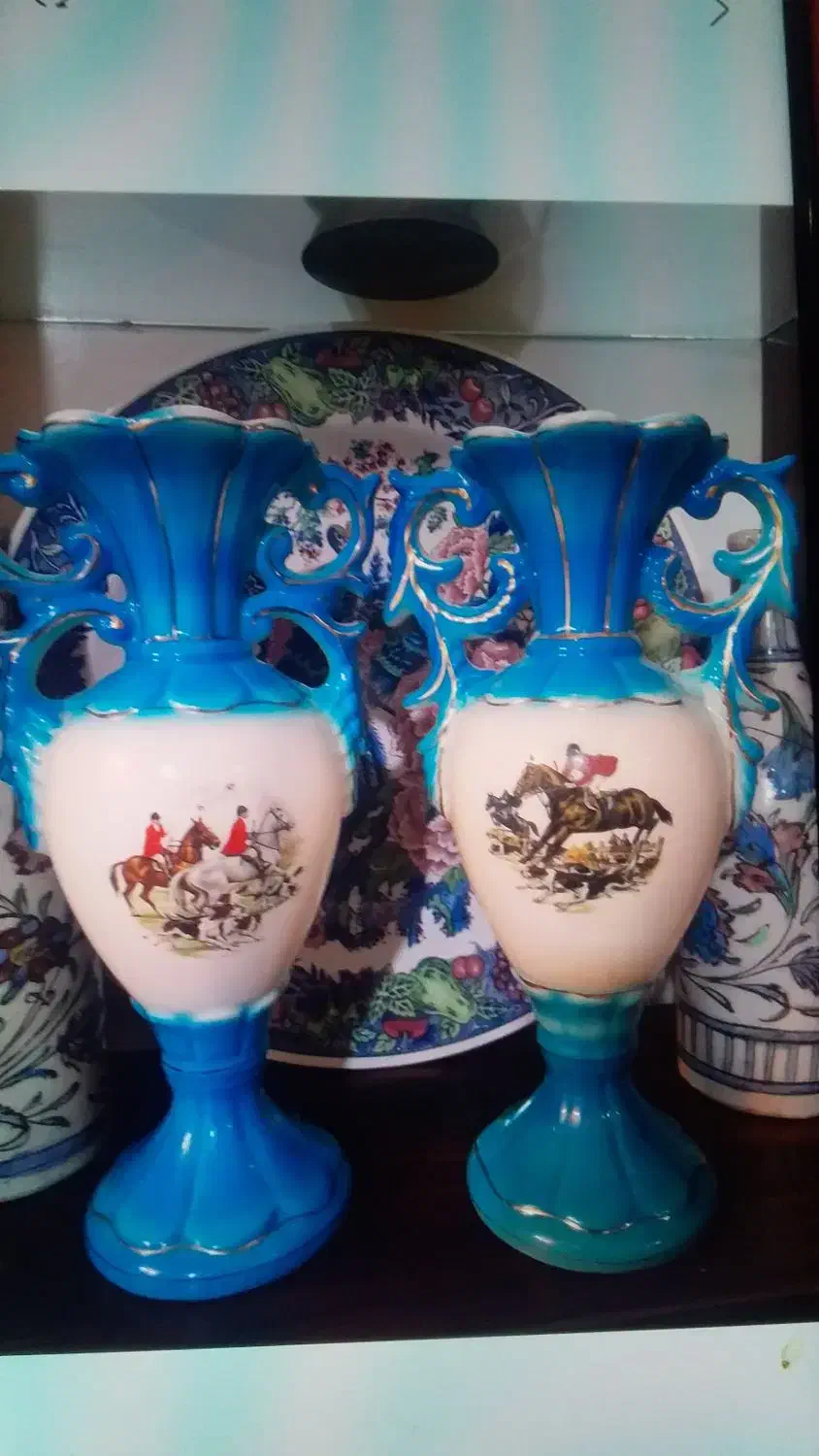 گلدانهای قدیمی|کلکسیون اشیاء عتیقه|اصفهان, شیخ اشراق|دیوار