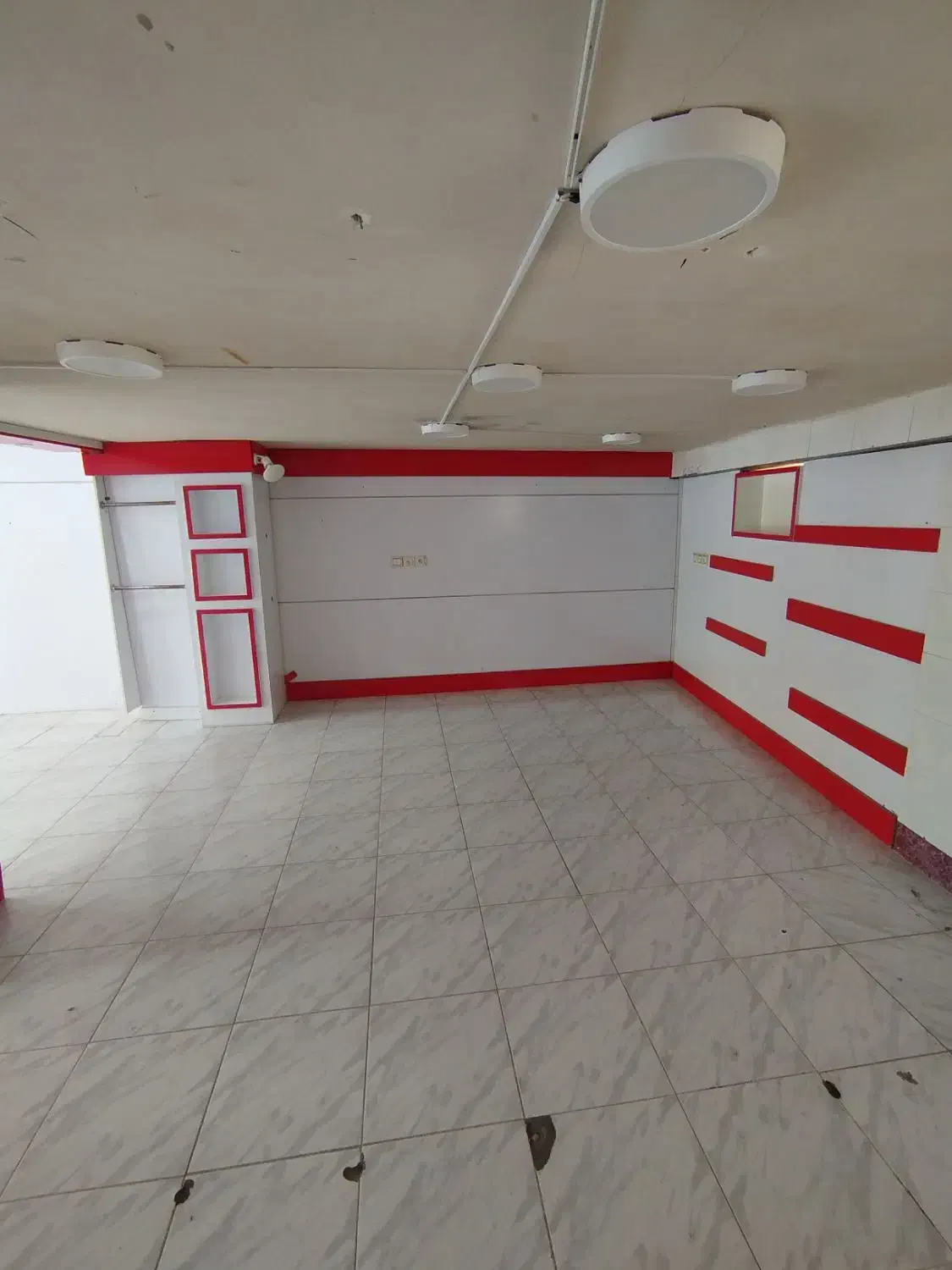 رهن و اجاره تجاری / سه جوب / آماده تحویل|اجارهٔ مغازه و غرفه|یاسوج, |دیوار