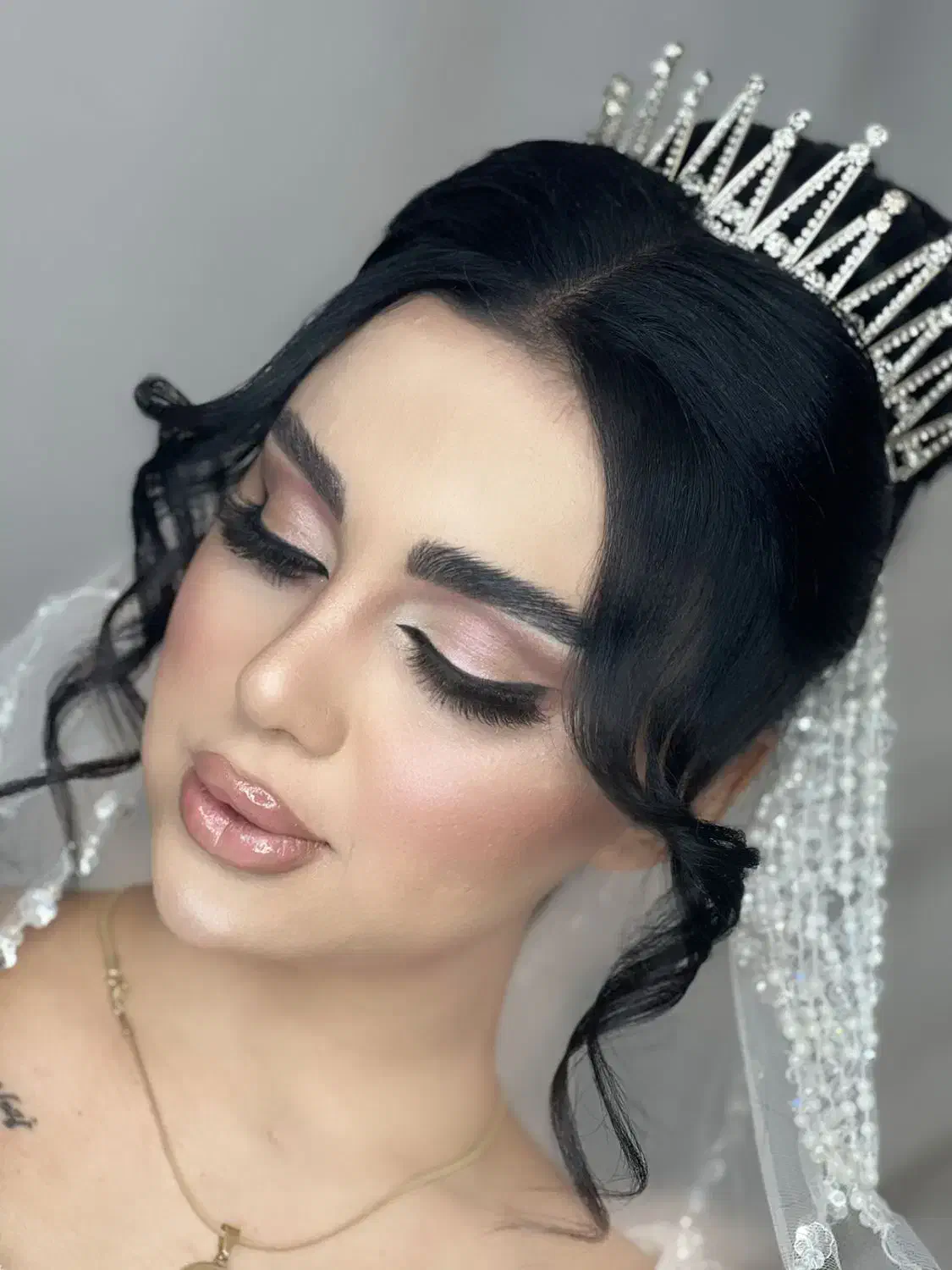 میکاپ شنیون عروس و همراهی|خدمات آرایشگری و زیبایی|مشهد, ایثار|دیوار