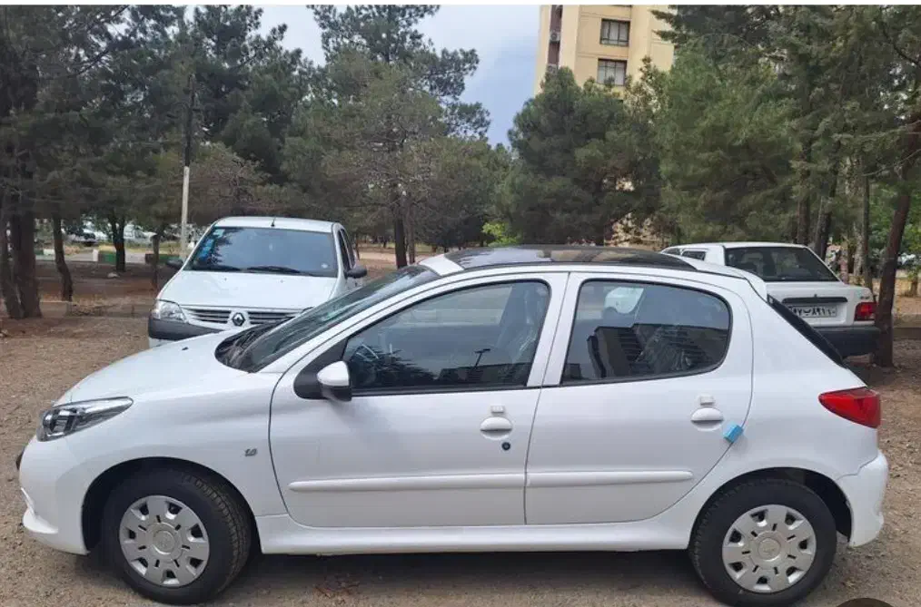 207 پانوراما ۱۴۰۴|خودرو سواری و وانت|همدان, |دیوار