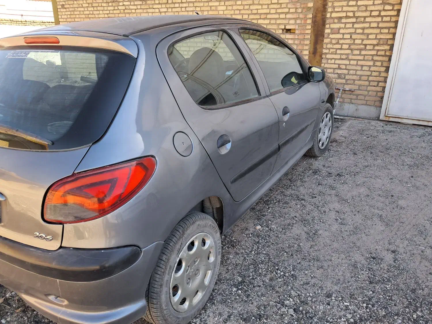 پژو ۲۰۶ ترجیحا معاوضه با وانت|خودرو سواری و وانت|کبودرآهنگ, |دیوار