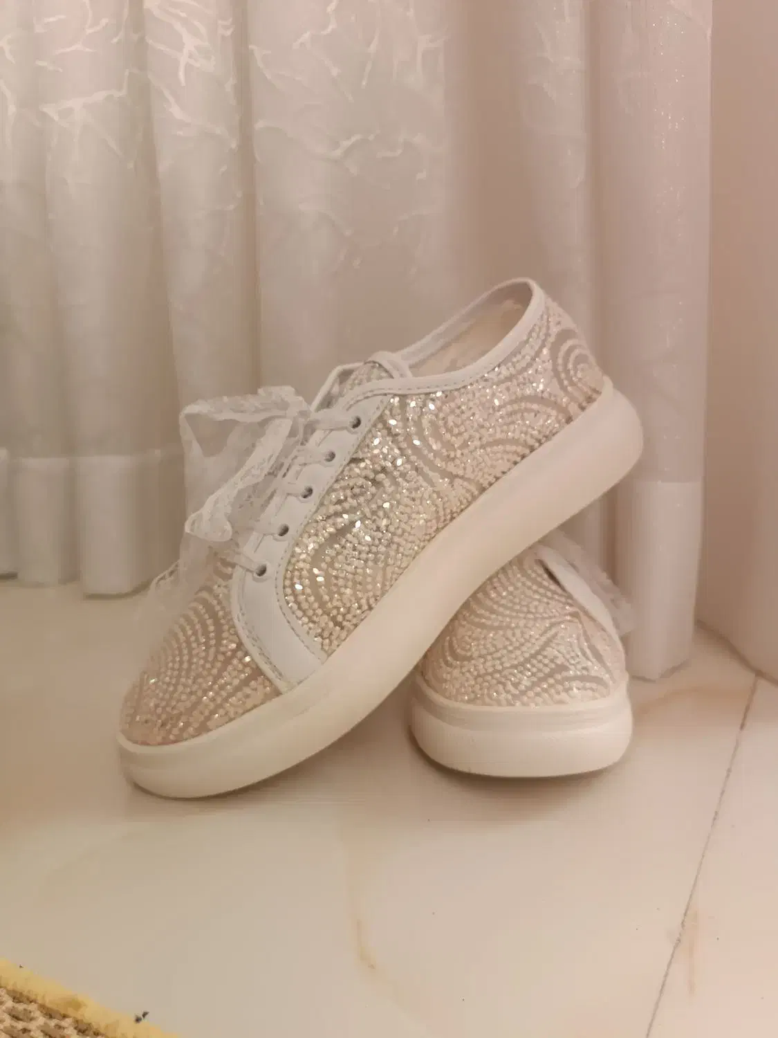 کتونی عروس|کیف، کفش، کمربند|هشتگرد, ینگی امام|دیوار