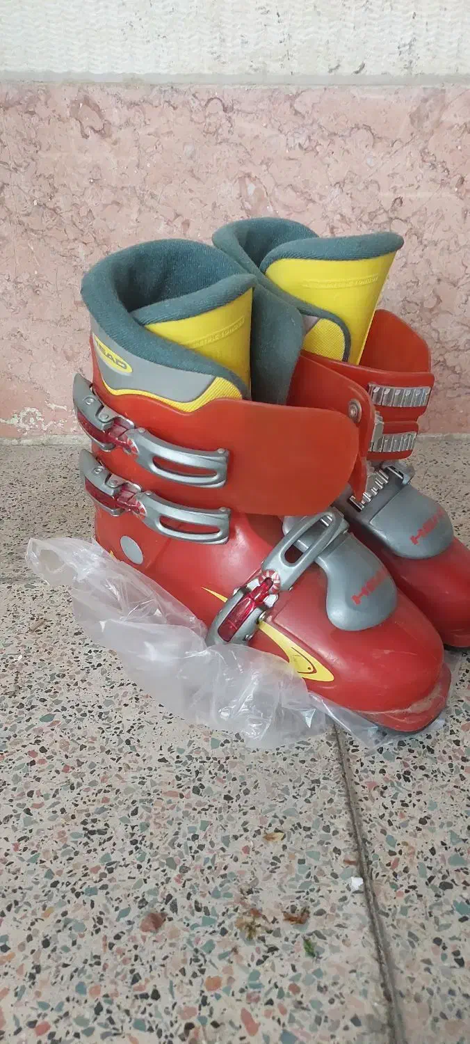 چوب اسکی آلپاین بهمراه بوت اورجینال|ورزش‌های زمستانی|پردیس, فاز ۱۱|دیوار