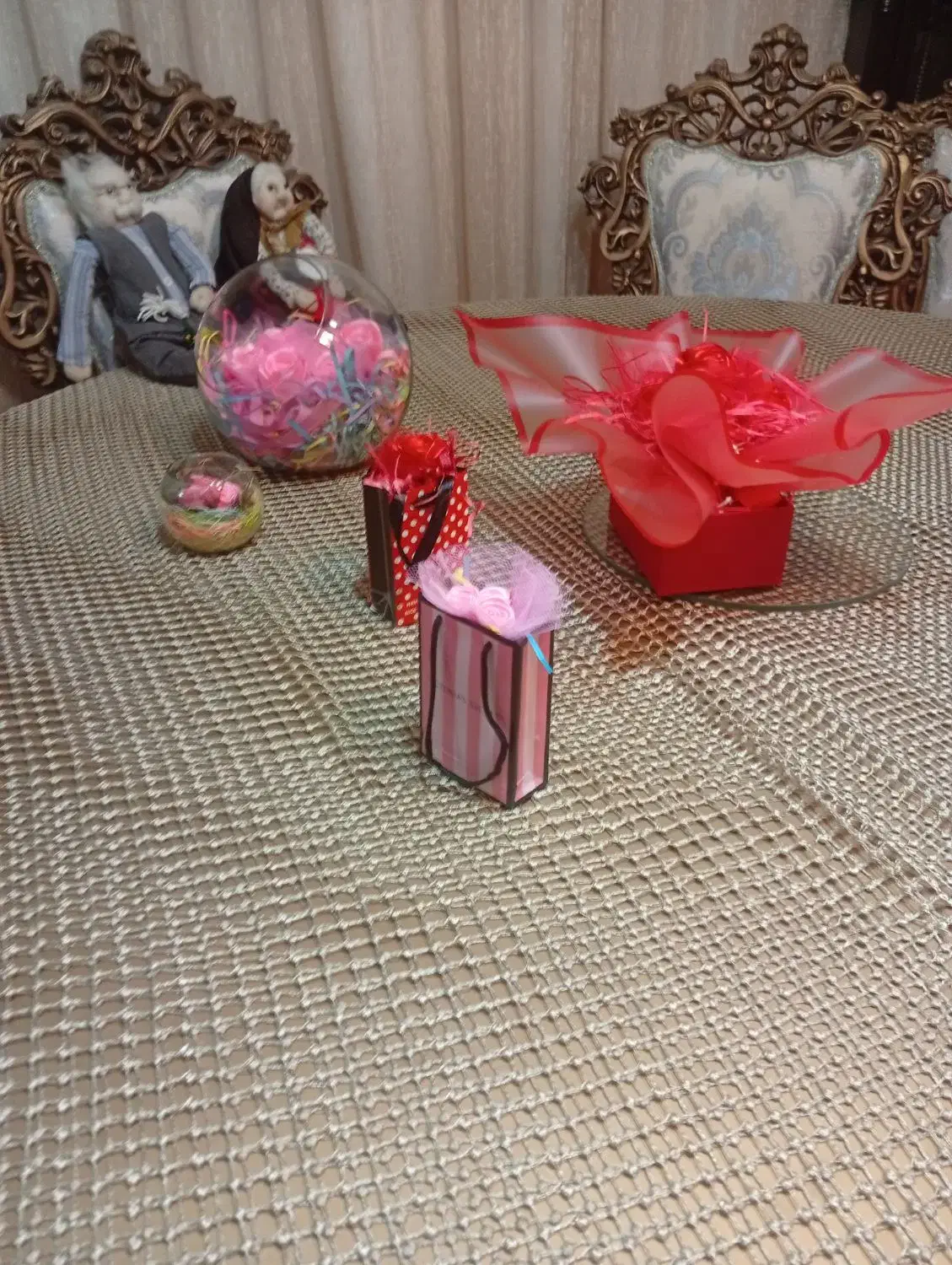 گل روبانی|گل مصنوعی|هشتگرد, فاز ۲ مهستان|دیوار