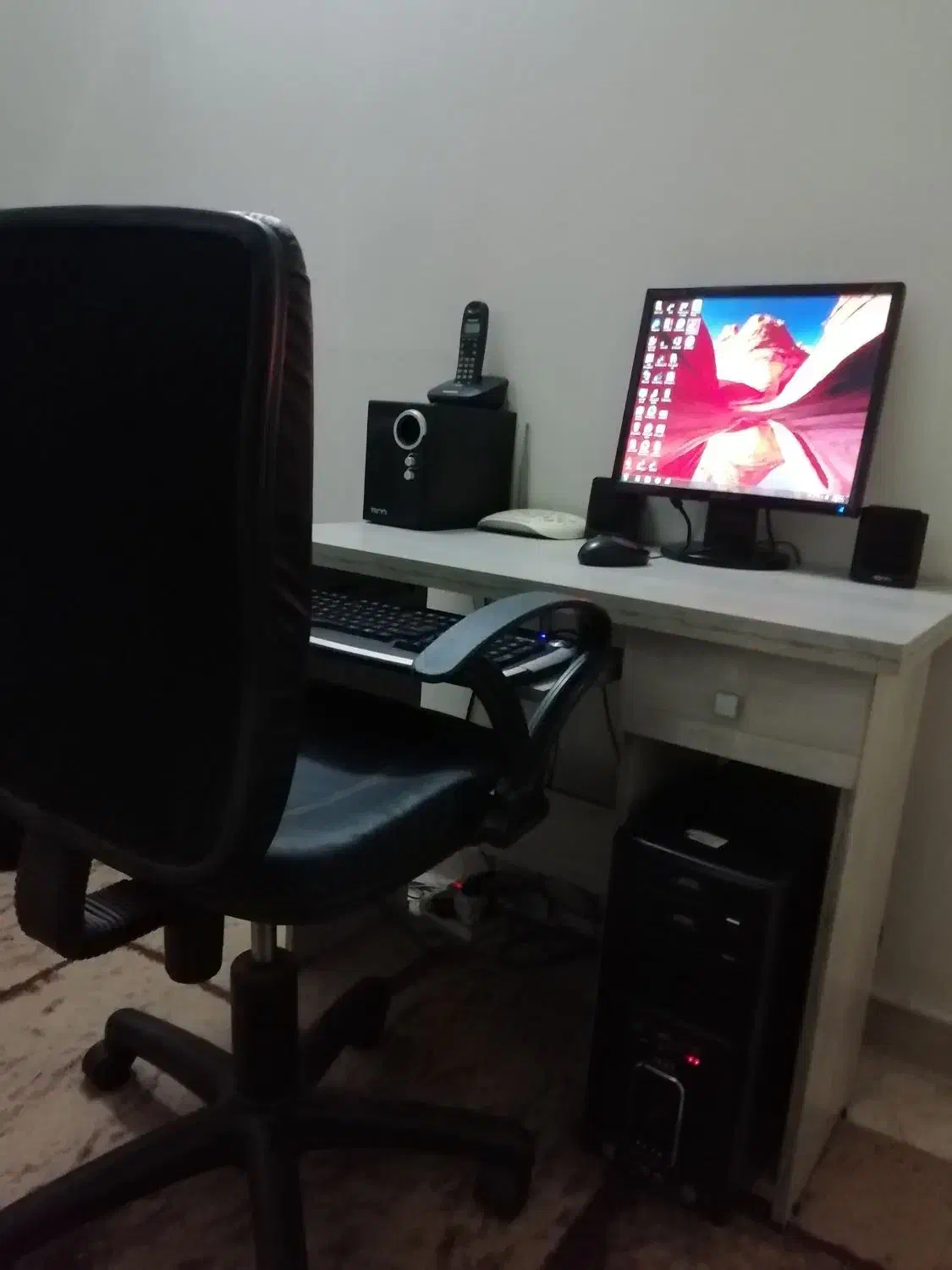 کامپیوتر خانگی،میز کامپیوتر و صندلی یکجا فروشی|رایانه رومیزی|ری, دولت‌آباد|دیوار