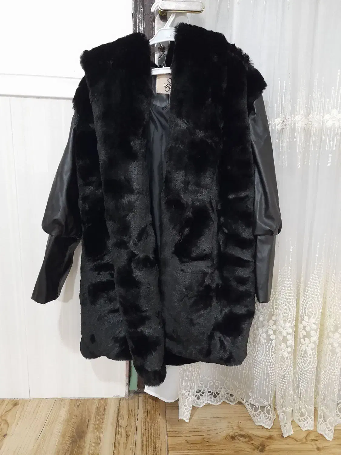 پالتو خز|لباس|بروجرد, |دیوار