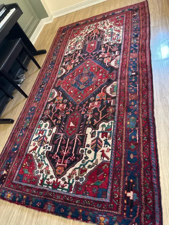 یک تخته فرش دستباف نهاوند|فرش|تهران, آبشار تهران (دریاچه)|دیوار