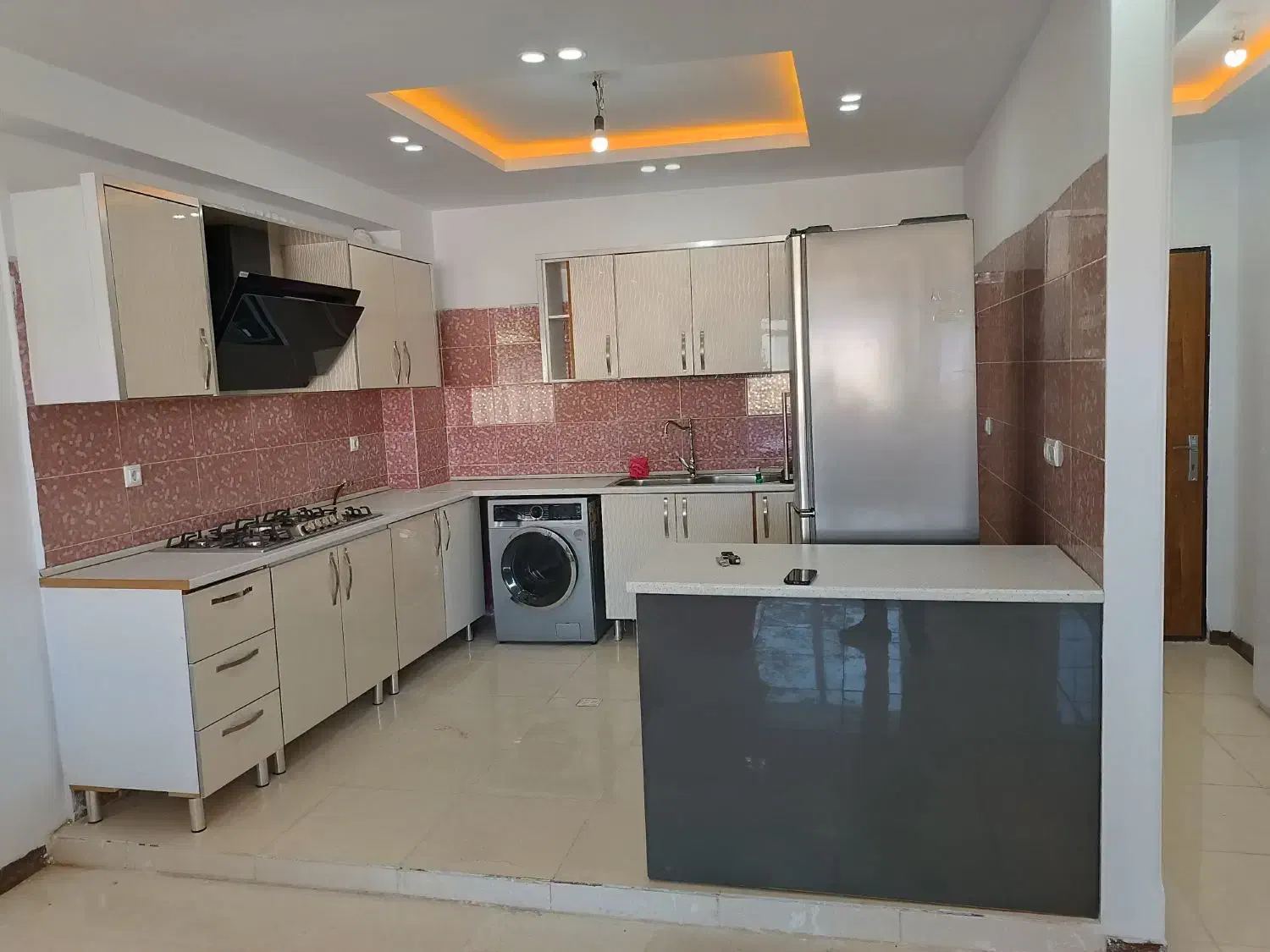 رهن یک واحد آپارتمان 90 متری در اسلامشهر|اجارهٔ آپارتمان|اسلامشهر, شهرک قائمیه|دیوار