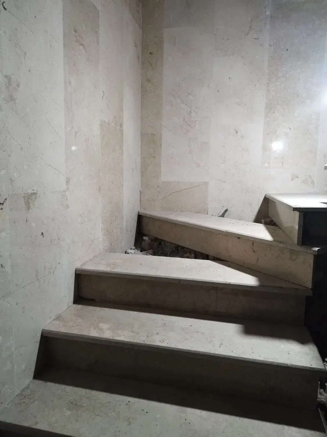 شاگرد جهت ساختن ملات|استخدام معماری، عمران و ساختمانی|اصفهان, جلالیه|دیوار