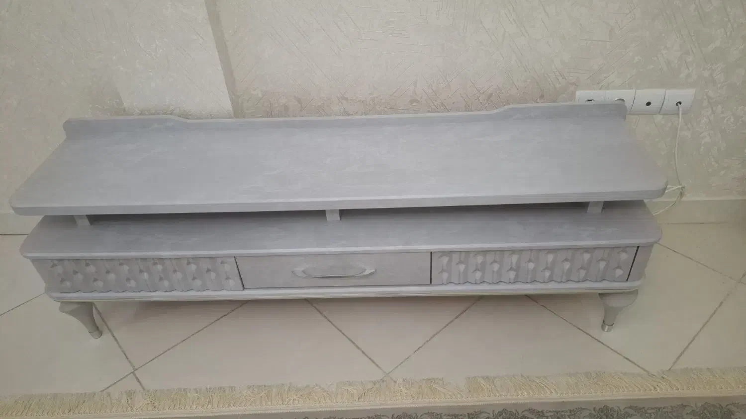 میز ال ای دی|میز تلویزیون|تهران, قیام|دیوار