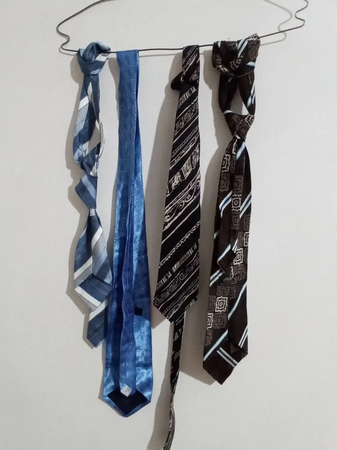 کرات نو|لباس|تهران, سلسبیل شمالی|دیوار