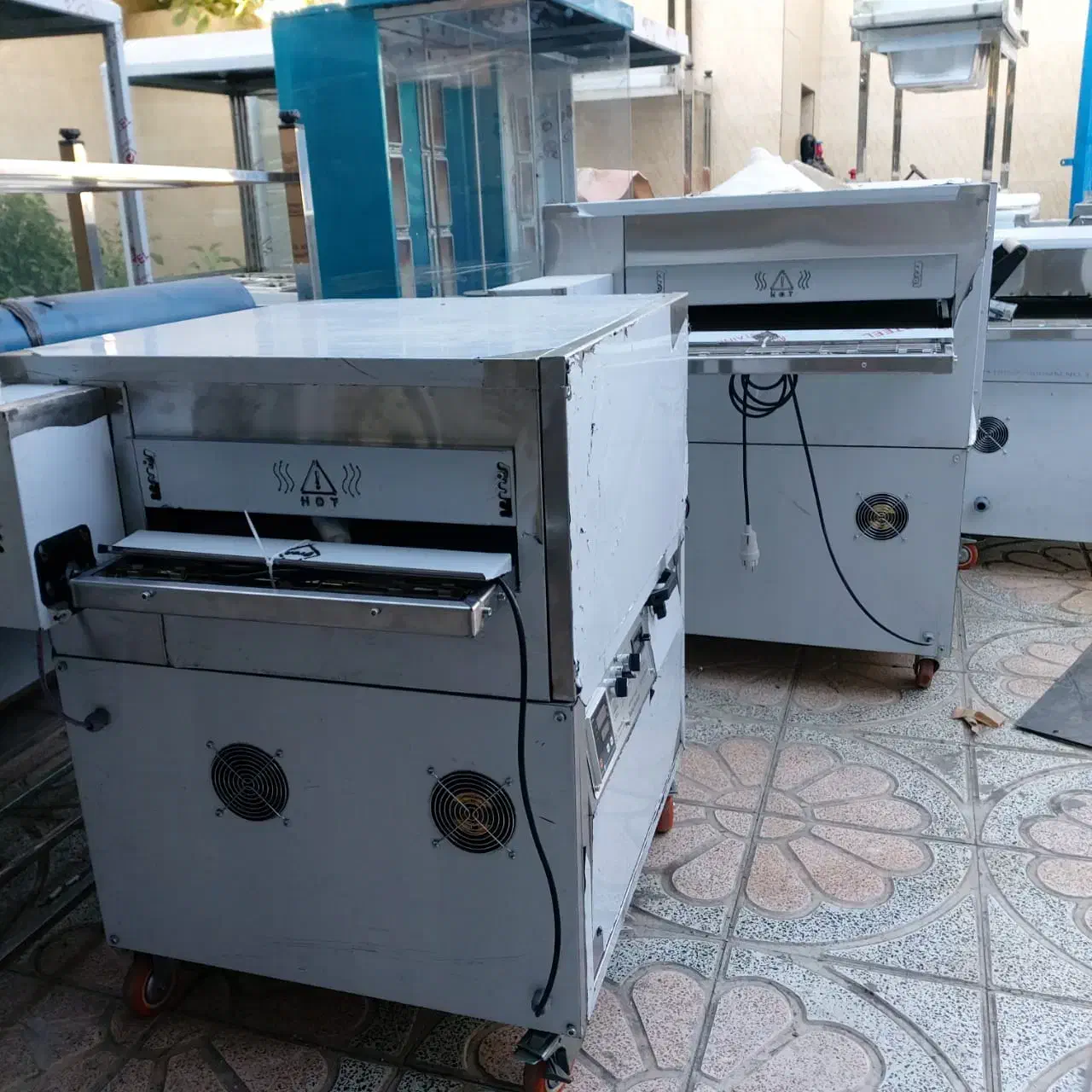 فرریلی پیتزا و تجهیزات فست فود|اجاق گاز و لوازم برقی پخت‌وپز|رباط‌کریم, کاظم‌آباد|دیوار