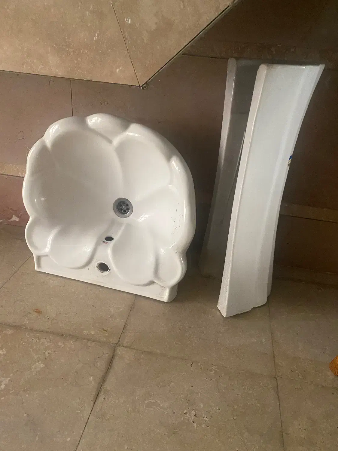 روشویی|لوازم سرویس بهداشتی|تالش, هشتپر|دیوار