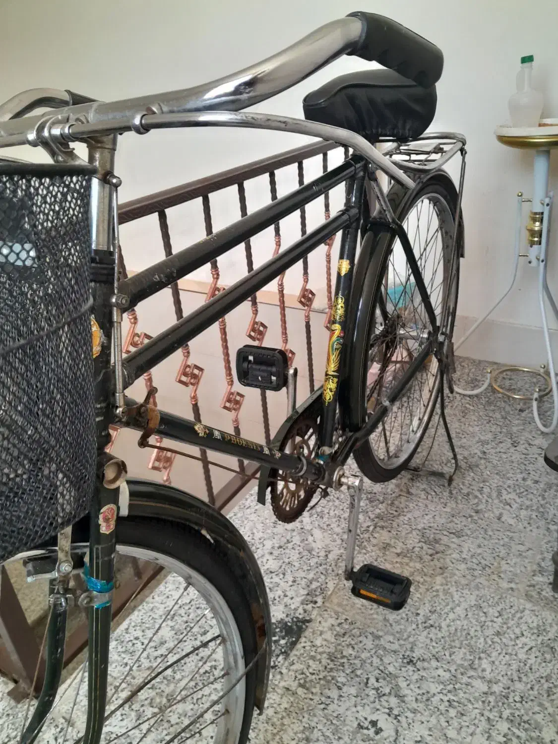 دوچرخه|دوچرخه، اسکیت، اسکوتر|برخوار, |دیوار