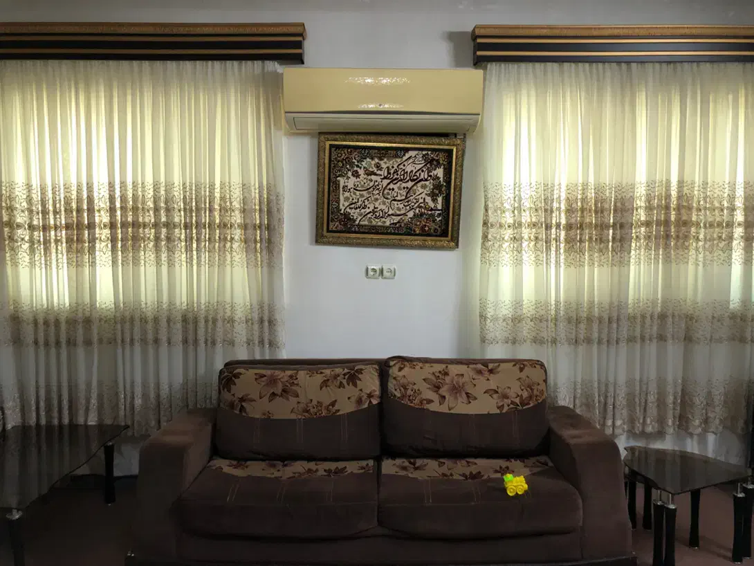 دو عدد پرده سالُن و یک عدد پرده فانتزی کاملا سالم|پرده، رانر، رومیزی|قائم‌شهر, |دیوار