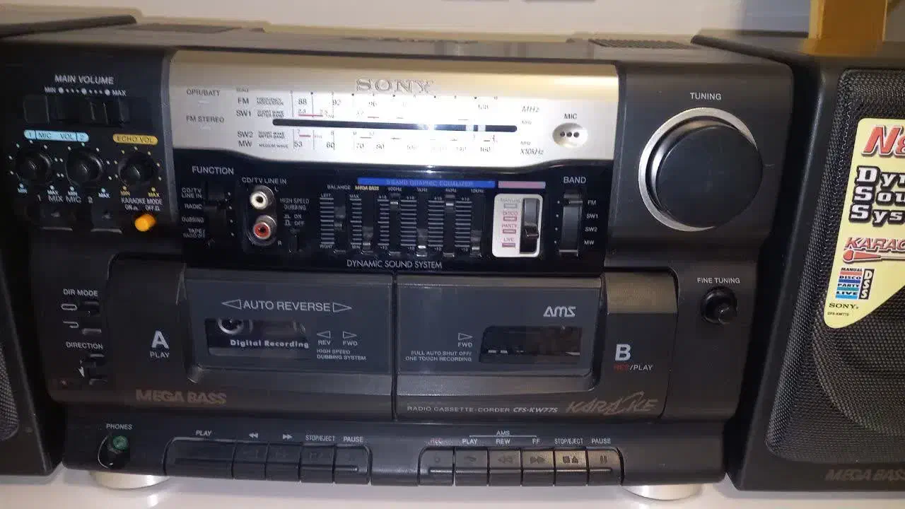 رادیو و ضبط سونی|سیستم صوتی خانگی|قم, باغ شریفی|دیوار