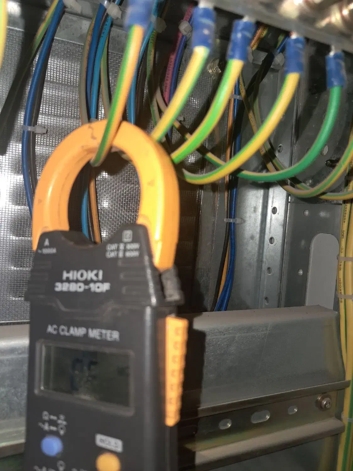 برقکار.منصف.مهندس برق.رفع قطعی برق.رفع اتصالی برق|خدمات پیشه و مهارت|فردیس, نیروگاه برق|دیوار