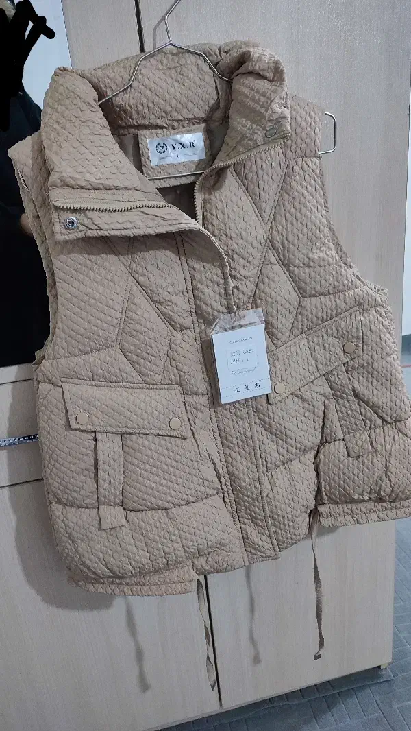 پافر نو|لباس|کرج, حسینآباد|دیوار