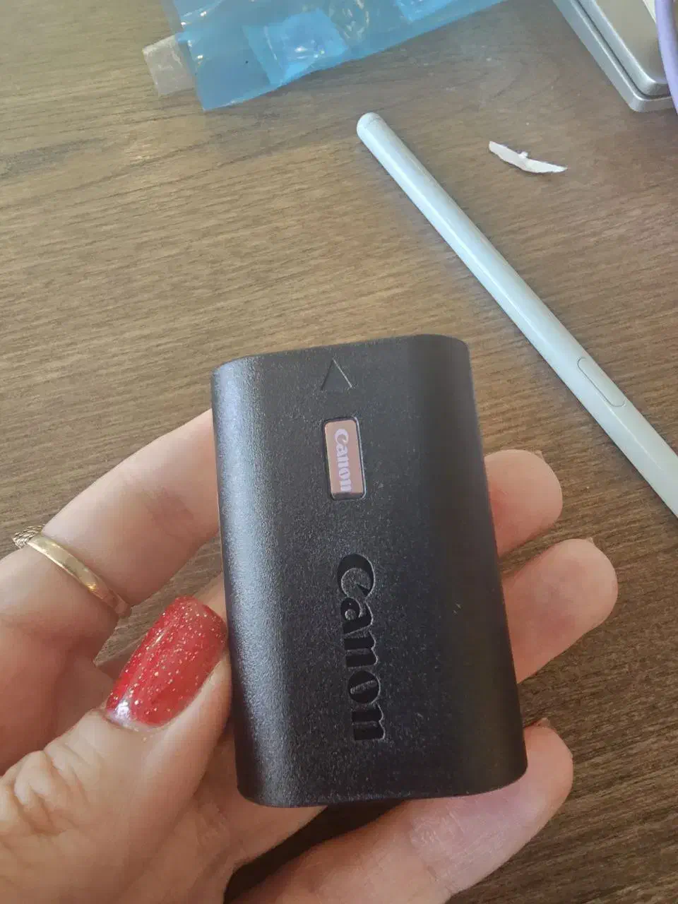 باطری اورجینال دوربین کنون|دوربین عکاسی و فیلم‌برداری|اصفهان, زهران|دیوار