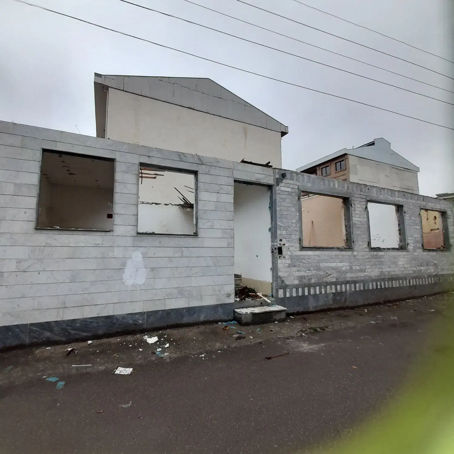 تخریب و خرید چوب|خدمات باغبانی و درختکاری|گوراب زرمیخ, |دیوار