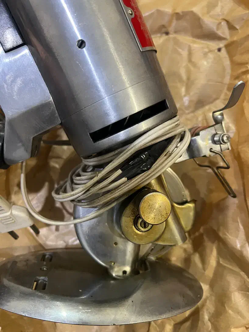 قیچی خیاطی برقی|لوازم خیاطی و بافتنی|تبریز, |دیوار