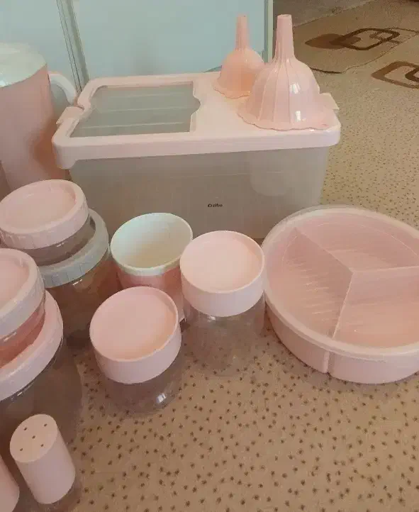 سرویس پلاسکو صورتی|ظروف نگهدارنده، پلاستیکی، یک‌بارمصرف|ایلام, |دیوار